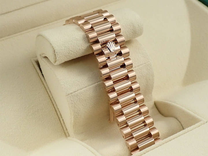 ロレックス デイデイト40 Ref.228235A エバーローズゴールド ダイヤモンド入りアイゼンキーゼル文字盤