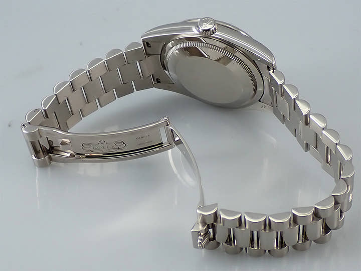 ロレックス デイデイト36 Ref.118239 ホワイトゴールド ブルーウェーブ文字盤