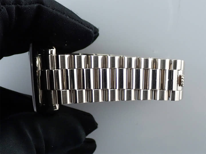 ロレックス デイデイト36 Ref.118239 ホワイトゴールド ブルーウェーブ文字盤