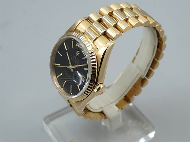 ロレックス デイデイト36 Ref.18238 イエローゴールド ブラック文字盤