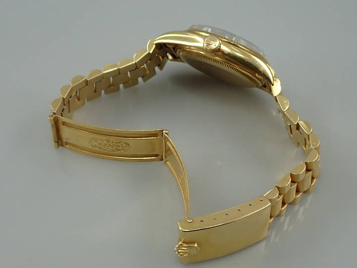 ロレックス デイデイト36 Ref.1803 イエローゴールド ブラック文字盤 中古 2Z68ZVLC