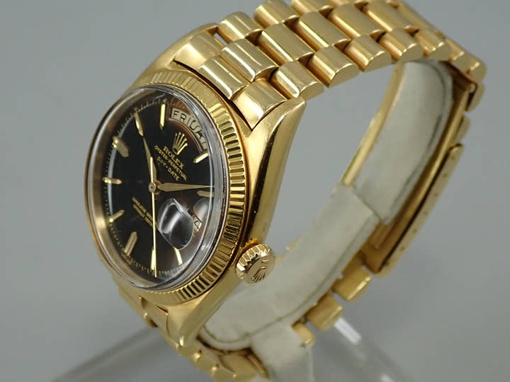 ロレックス デイデイト36 Ref.1803 イエローゴールド ブラック文字盤 中古 2Z68ZVLC