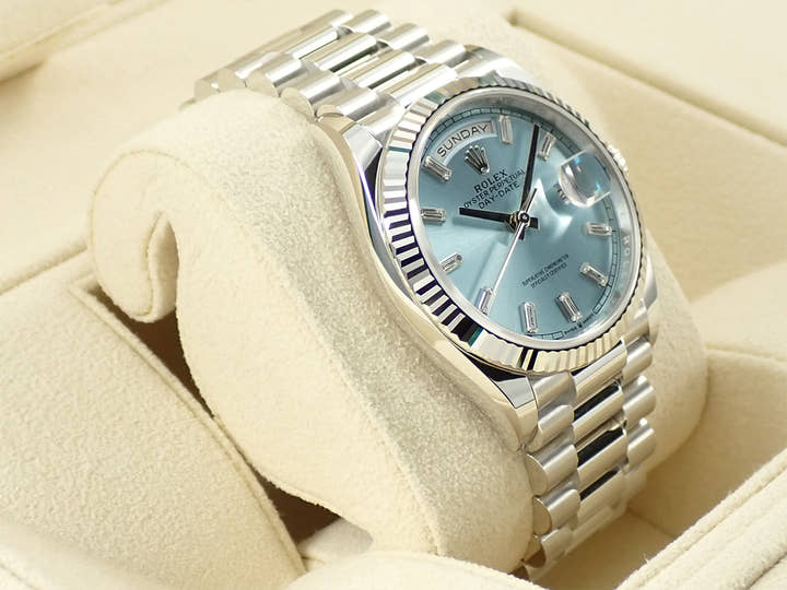 ロレックス デイデイト36 Ref.128236A プラチナ アイスブルー文字盤