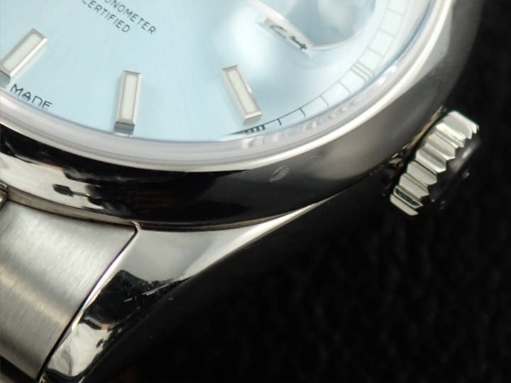 ロレックス デイデイト36 Ref.118206 プラチナ アイスブルー文字盤