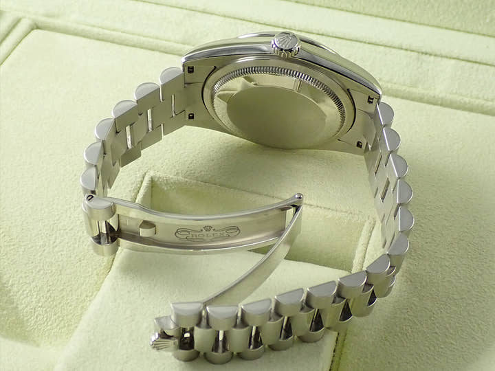 ロレックス デイデイト36 Ref.118206 プラチナ アイスブルー文字盤