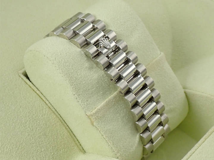 ロレックス デイデイト36 Ref.118206 プラチナ アイスブルー文字盤