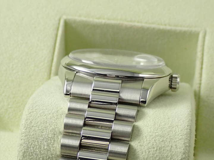 ロレックス デイデイト36 Ref.118206 プラチナ アイスブルー文字盤