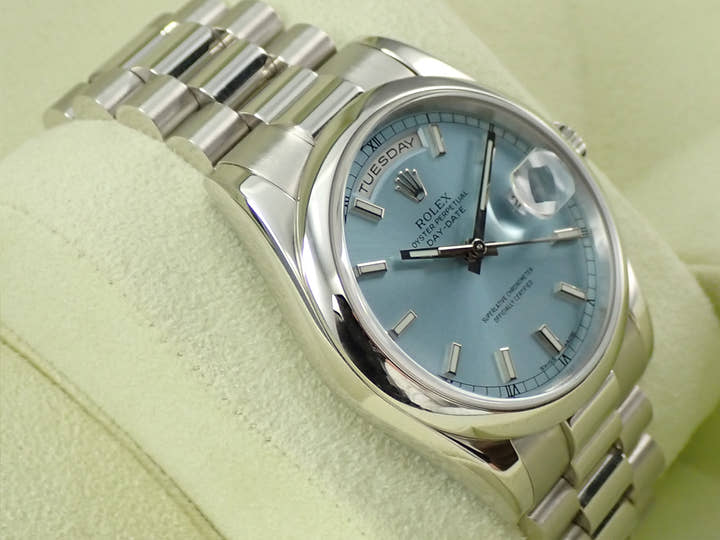 ロレックス デイデイト36 Ref.118206 プラチナ アイスブルー文字盤