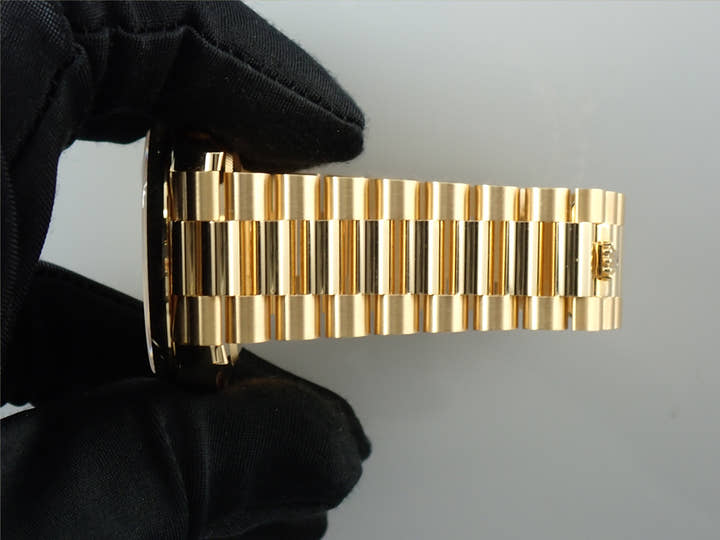 ロレックス デイデイト40 Ref.228238 イエローゴールド ホワイトローマン文字盤