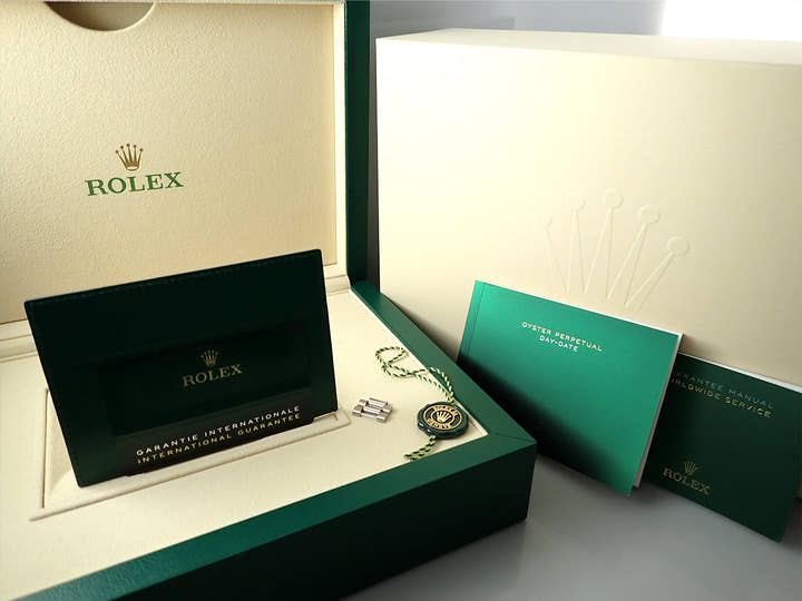 ロレックス デイデイト40 Ref.228349RBR ホワイトゴールド メテオライト文字盤