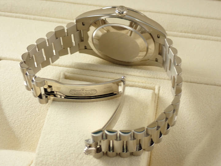 ロレックス デイデイト40 Ref.228349RBR ホワイトゴールド メテオライト文字盤