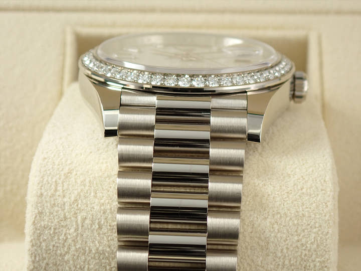 ロレックス デイデイト40 Ref.228349RBR ホワイトゴールド メテオライト文字盤