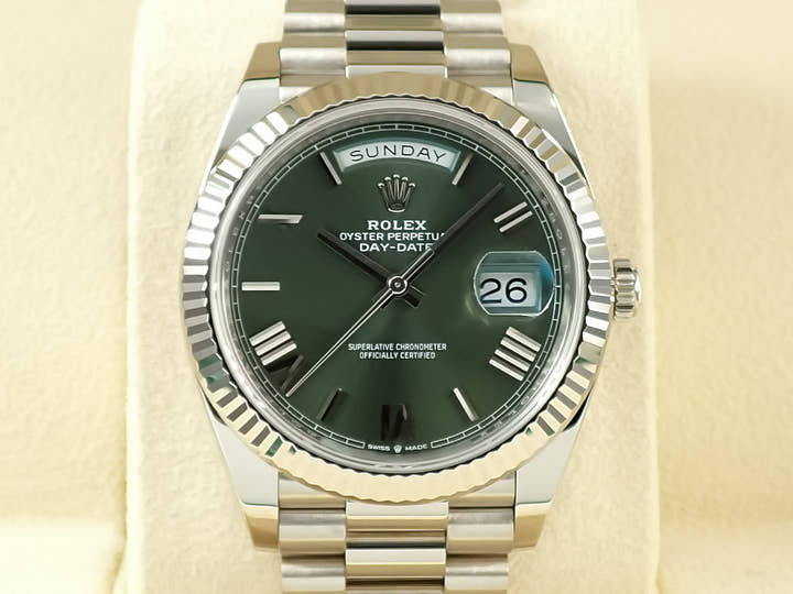 ロレックス デイデイト40 Ref.228239 ホワイトゴールド オリーブグリーン文字盤