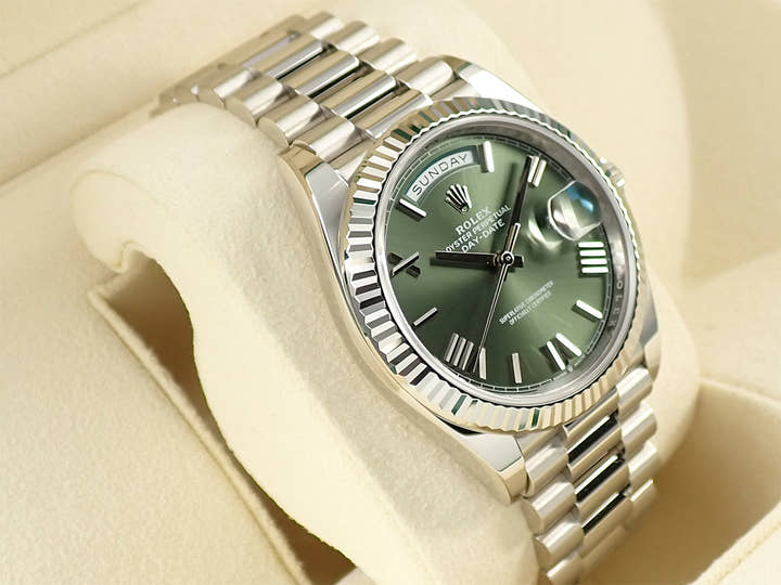ロレックス デイデイト40 Ref.228239 ホワイトゴールド オリーブグリーン文字盤