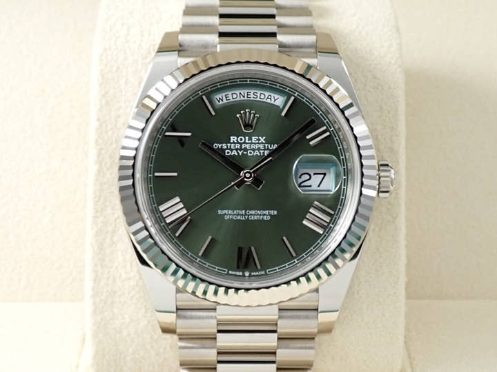 ロレックス デイデイト40 Ref.228239 ホワイトゴールド オリーブグリーン文字盤