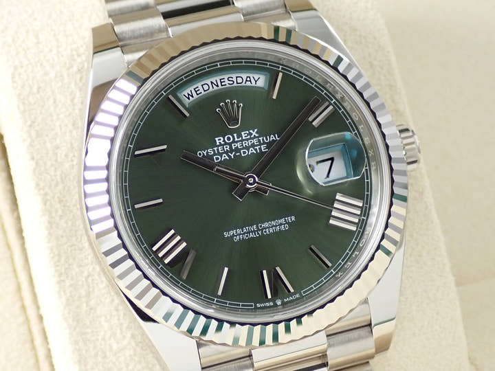 ロレックス デイデイト40 Ref.228239 ホワイトゴールド オリーブグリーン文字盤