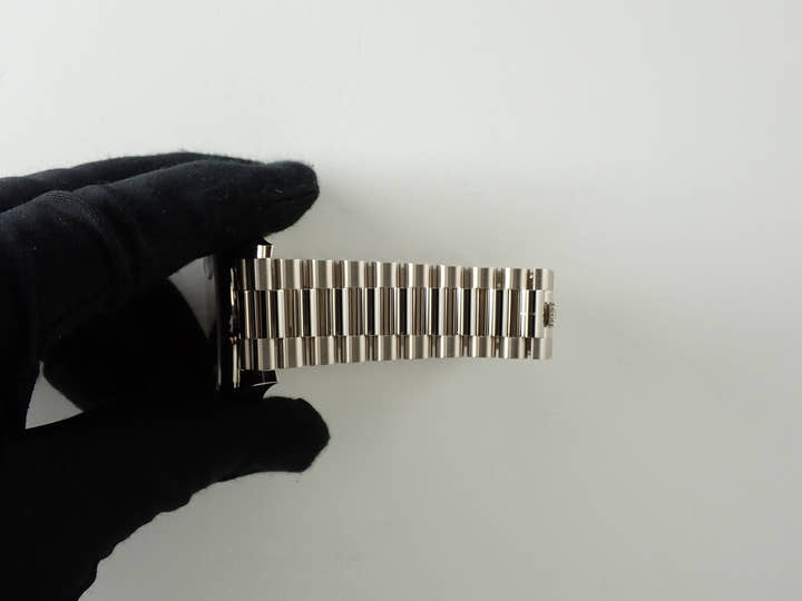 ロレックス デイデイト40 Ref.228239A ホワイトゴールド ブラックx10Pダイヤ文字盤