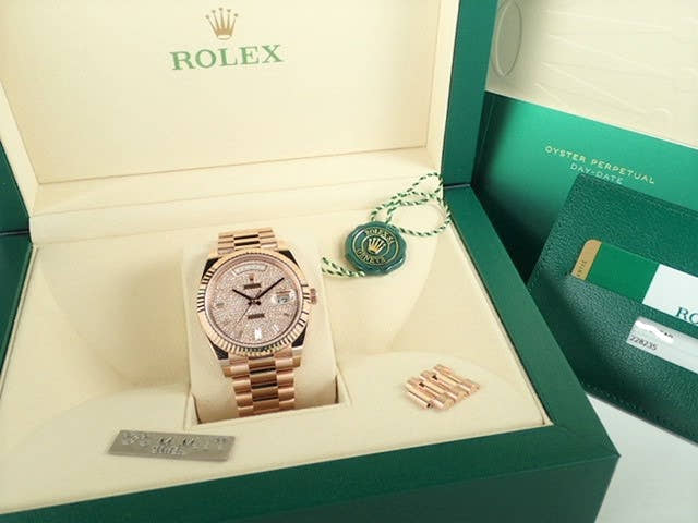 ロレックス デイデイト Ref.228235 パヴェ/バケットダイヤ文字盤 美品 day-date-54