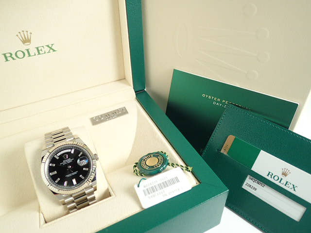 ロレックス デイデイト Ref.228239A ブラック/バケットダイヤ文字盤 中古 day-date-50
