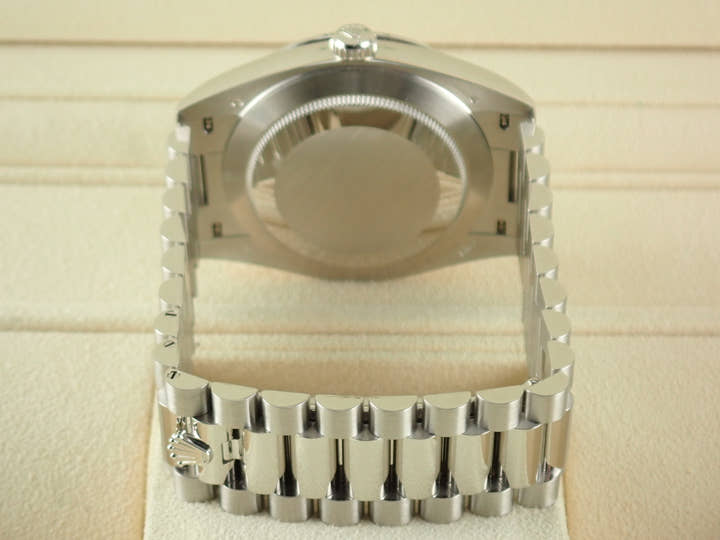 ロレックス デイデイト Ref.228396TBR アイスブルー文字盤 中古 day-date-74