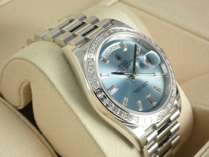 ロレックス デイデイト Ref.228396TBR アイスブルー文字盤 中古 day-date-74