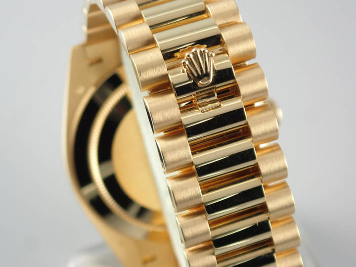 ロレックス デイデイト Ref.228238 シャンパン文字盤 中古 day-date-78