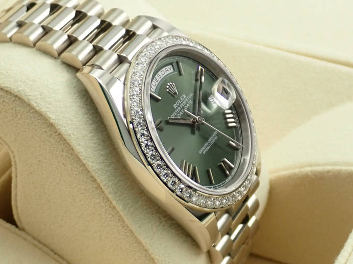 ロレックス デイデイト Ref.228349RBR オリーブグリーン文字盤 未使用 day-date-83