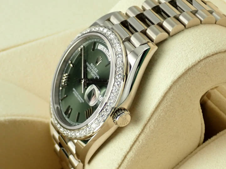 ロレックス デイデイト Ref.228349RBR オリーブグリーン文字盤 未使用 day-date-83