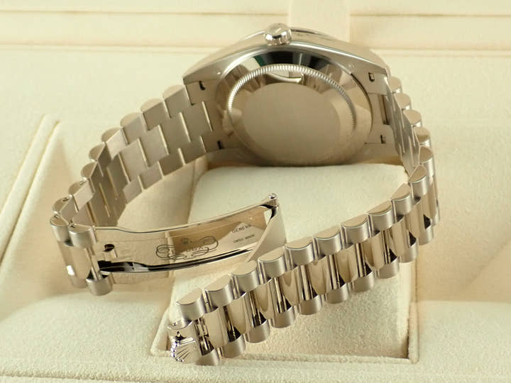 ロレックス デイデイト Ref.228349RBR オリーブグリーン文字盤 未使用 day-date-83