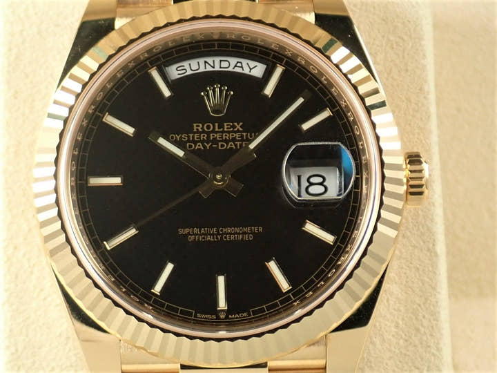 ロレックス デイデイト Ref.228238 ブラック文字盤 中古 day-date-90
