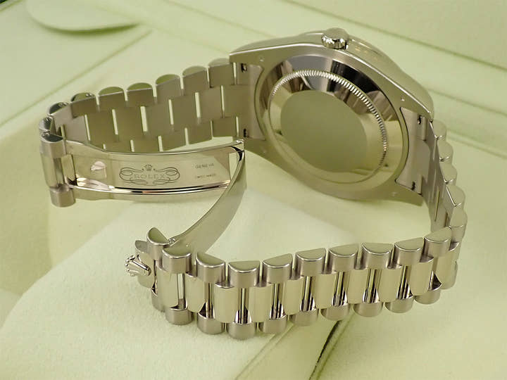 ロレックス デイデイトII Ref.218349 ホワイトゴールド パヴェダイヤ文字盤