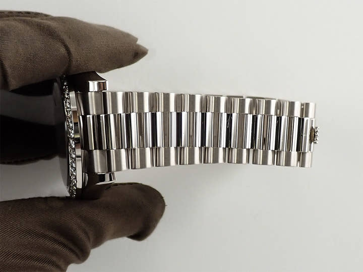 ロレックス デイデイトII Ref.218349 ホワイトゴールド パヴェダイヤ文字盤