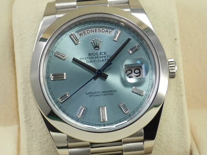 ロレックス デイデイト40 Ref.228206A プラチナ アイスブルー文字盤