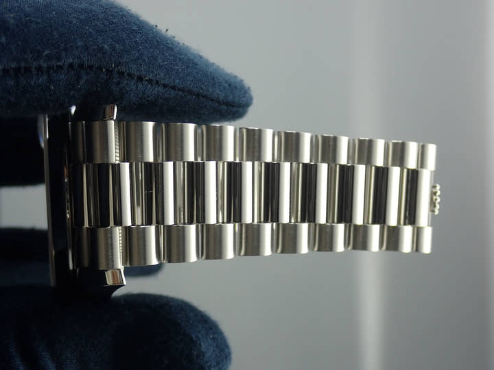 ロレックス デイデイト40 Ref.228206A プラチナ アイスブルー文字盤