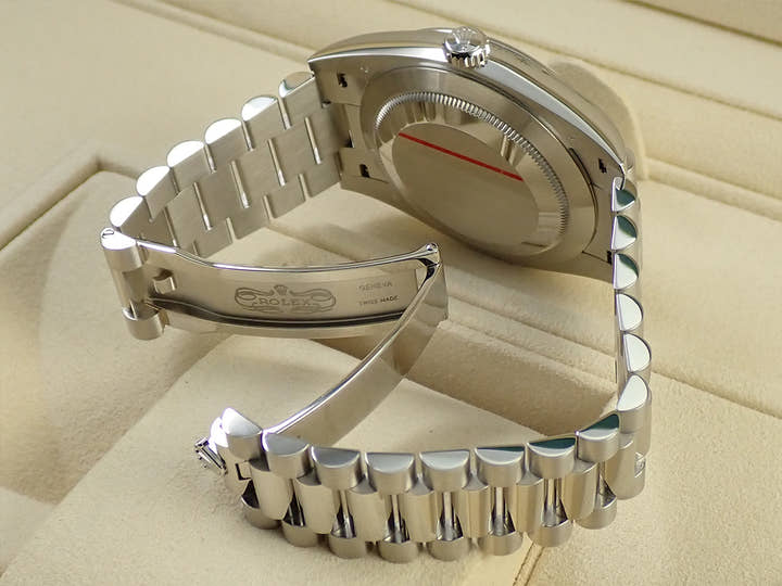 ロレックス デイデイト40 Ref.228206 プラチナ アイスブルー文字盤