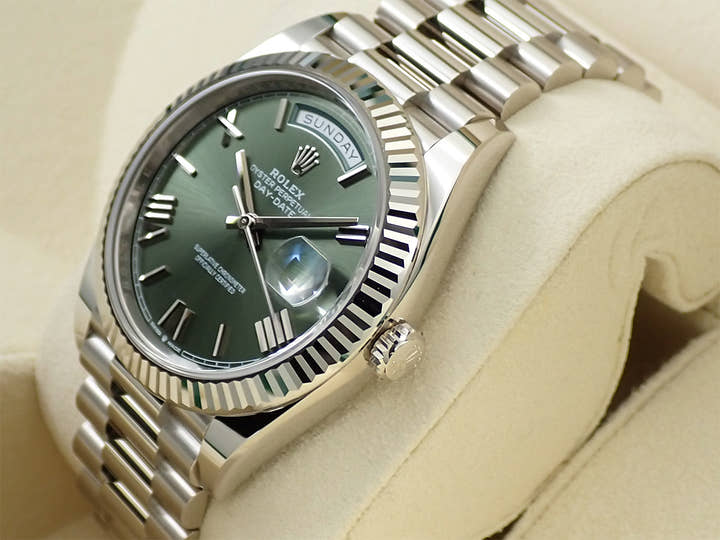 ロレックス デイデイト40 Ref.228239 ホワイトゴールド オリーブグリーン文字盤