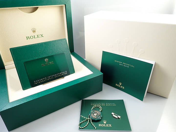 ロレックス デイデイト40 Ref.228239 ホワイトゴールド オリーブグリーン文字盤