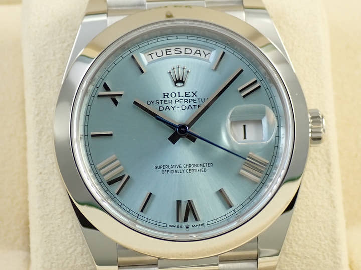 ロレックス デイデイト40 Ref.228206 プラチナ アイスブルー文字盤