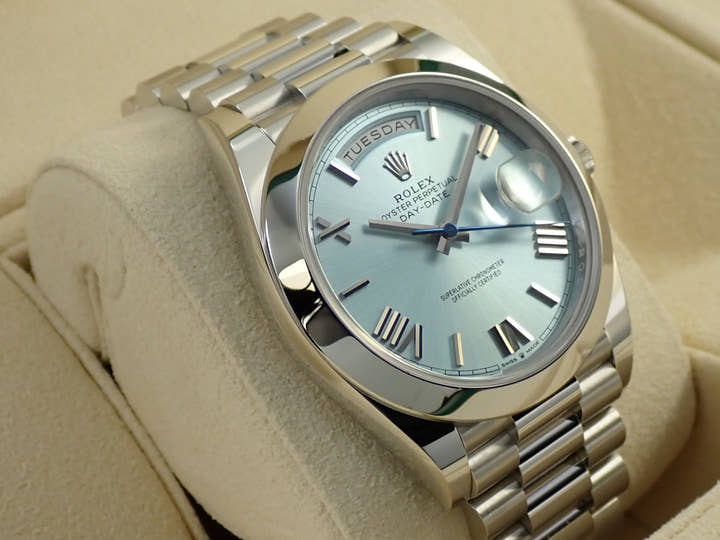 ロレックス デイデイト40 Ref.228206 プラチナ アイスブルー文字盤