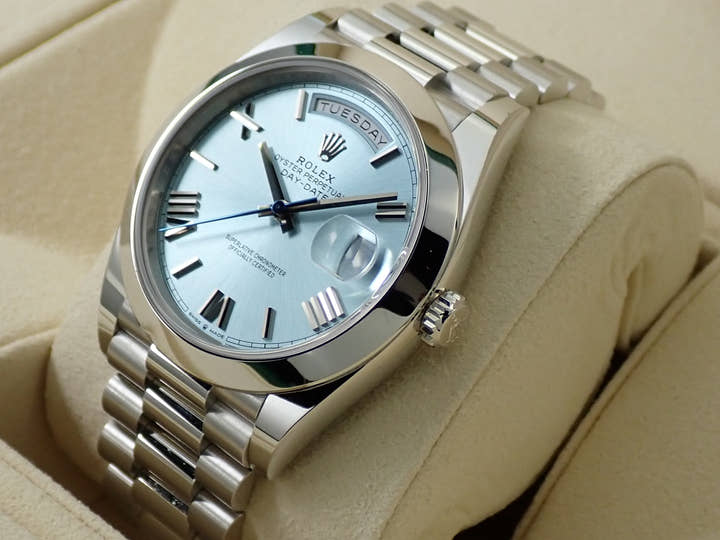 ロレックス デイデイト40 Ref.228206 プラチナ アイスブルー文字盤