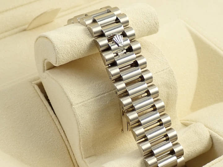 ロレックス デイデイトII Ref.218399BR ホワイトゴールド ダイヤモンド文字盤