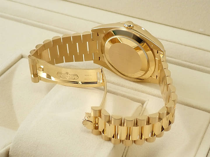 ロレックス デイデイト40 Ref.228348RBR イエローゴールド パヴェダイヤモンドx10Pダイヤ文字盤