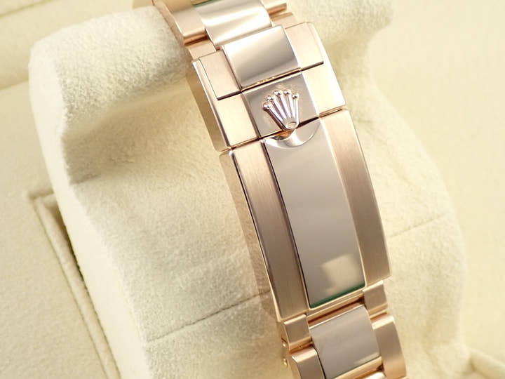 ロレックス デイトナ Ref.116505G エバーローズゴールド ブラック文字盤