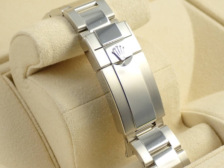 ロレックス デイトナ Ref.116506A プラチナ アイスブルー文字盤