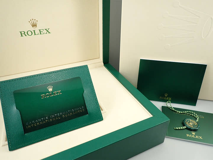 ロレックス デイトナ Ref.116506 プラチナ アイスブルー文字盤