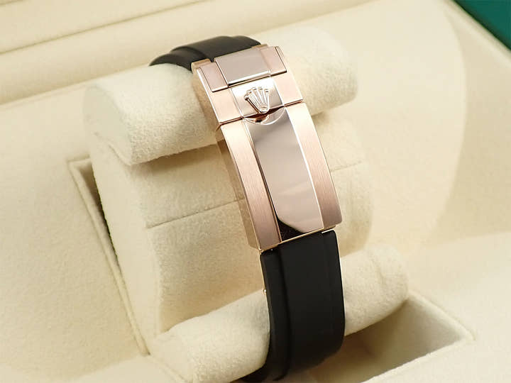 ロレックス デイトナ Ref.116515LN エバーローズゴールド サンダスト文字盤