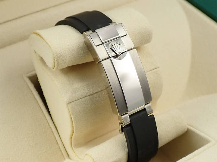 Rolex Daytona <Warranty, Box, etc.>