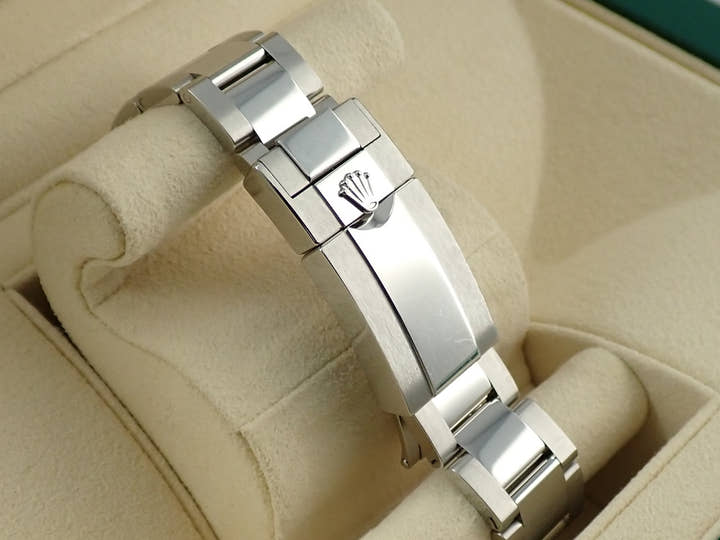 Rolex Daytona <Warranty, Box, etc.>