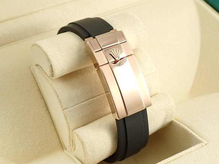 Rolex Daytona <Warranty, Box, etc.>