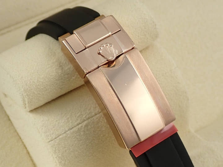 Rolex Daytona <Warranty, Box, etc.>